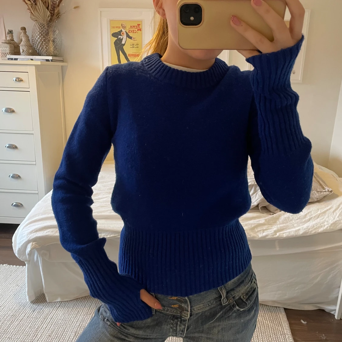 Koboltblå stickad tröja