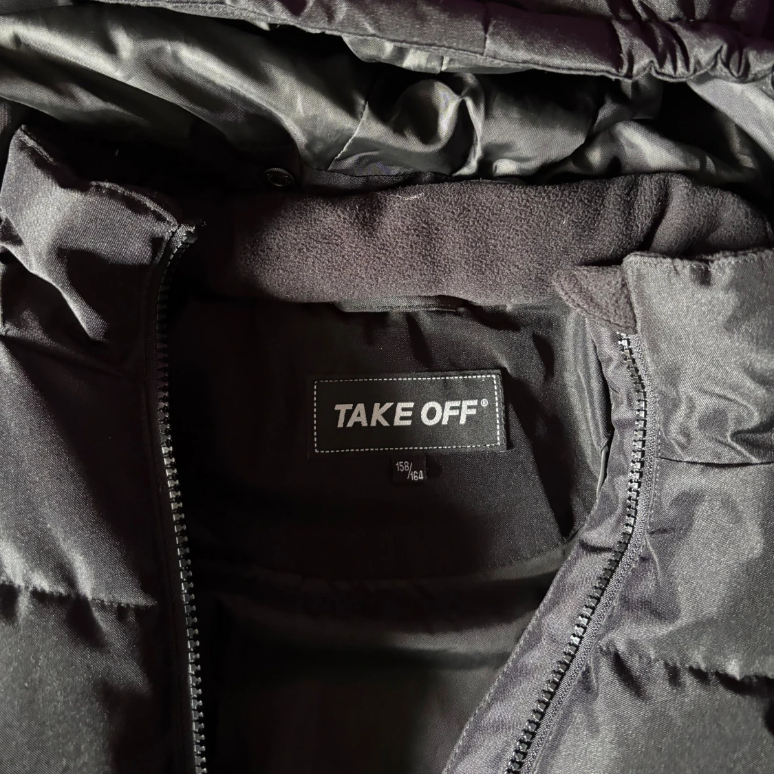 Svart lång pufferjacka från Take Off - 2