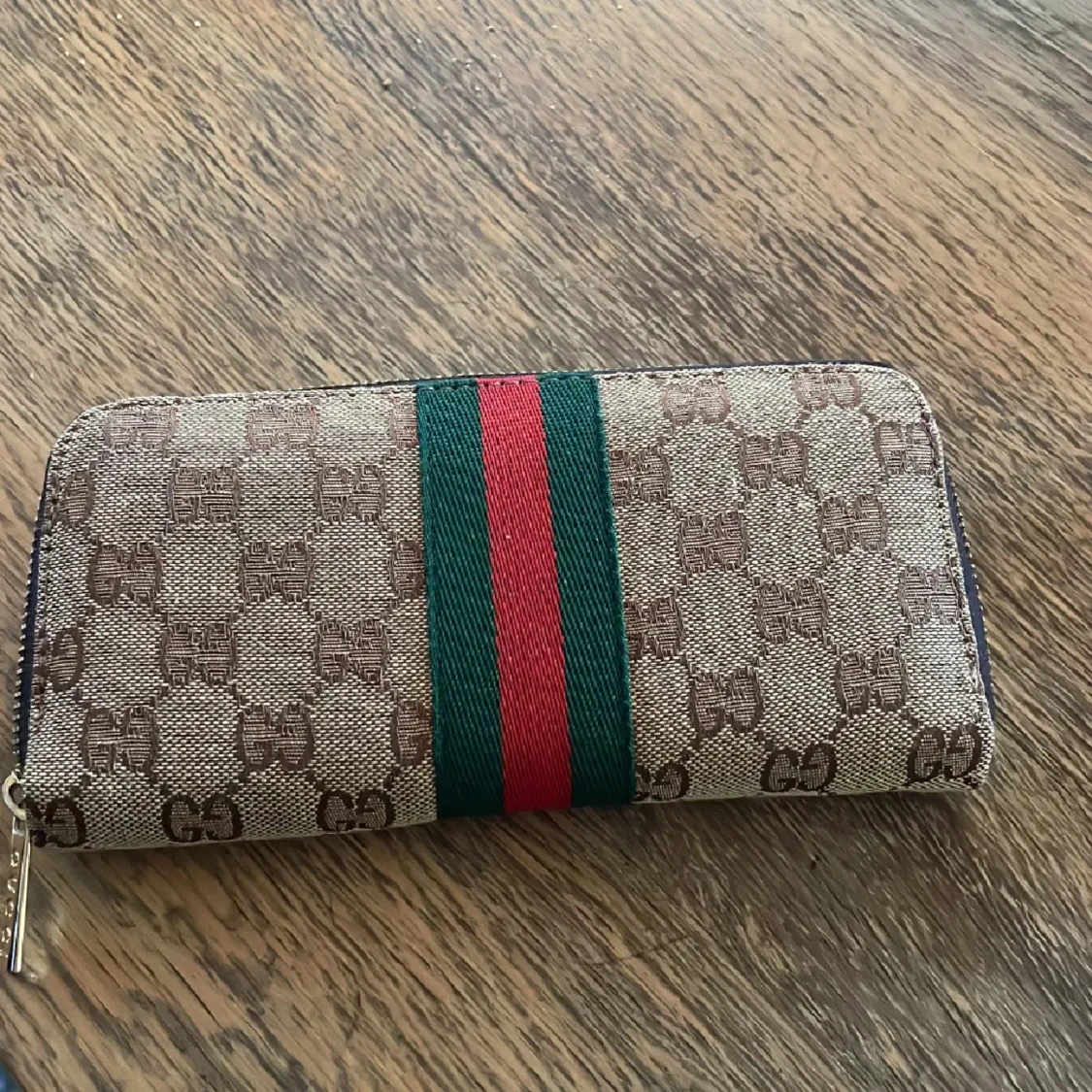 plånbok med mönster och ränder - 2