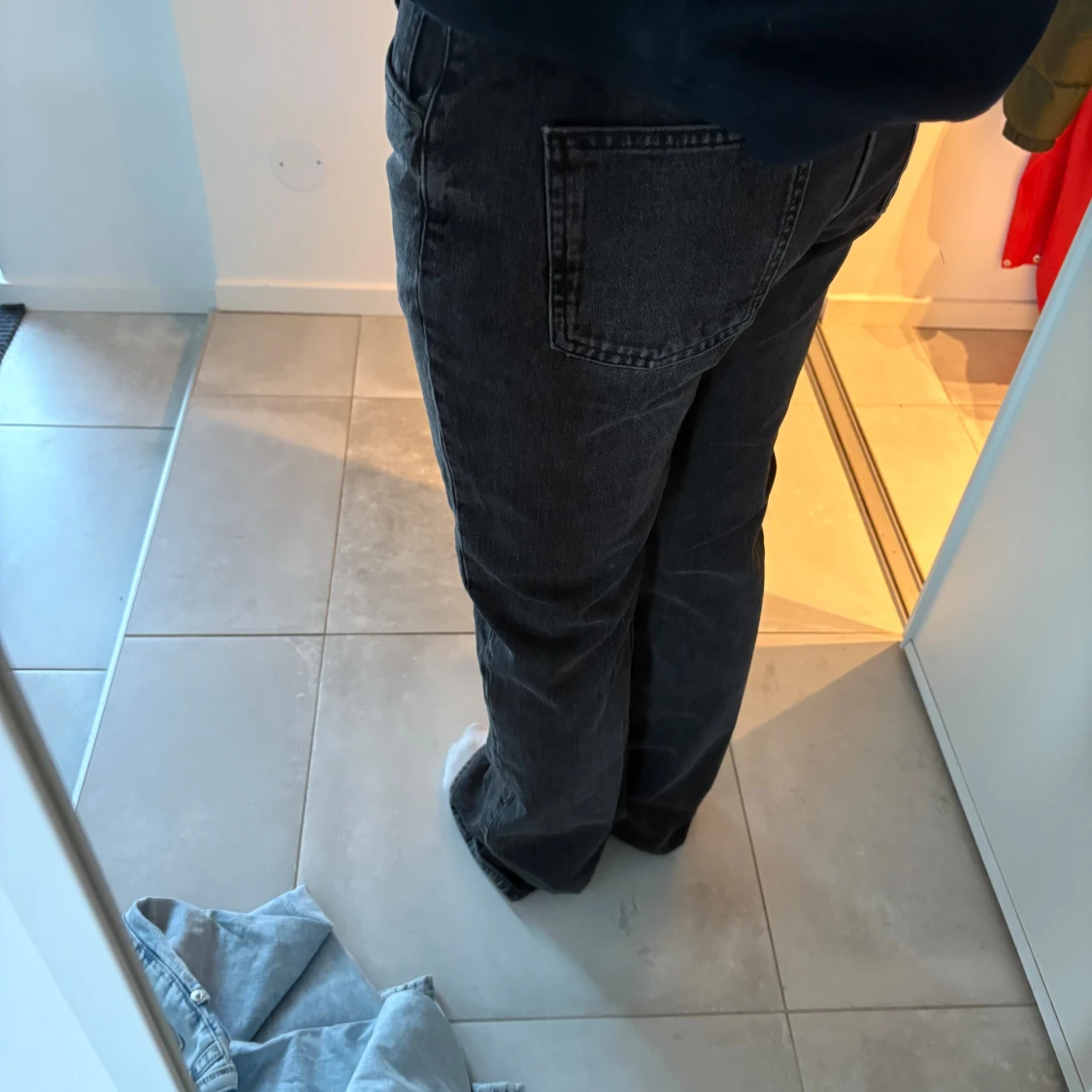 Svarta raka jeans med hög midja - 2