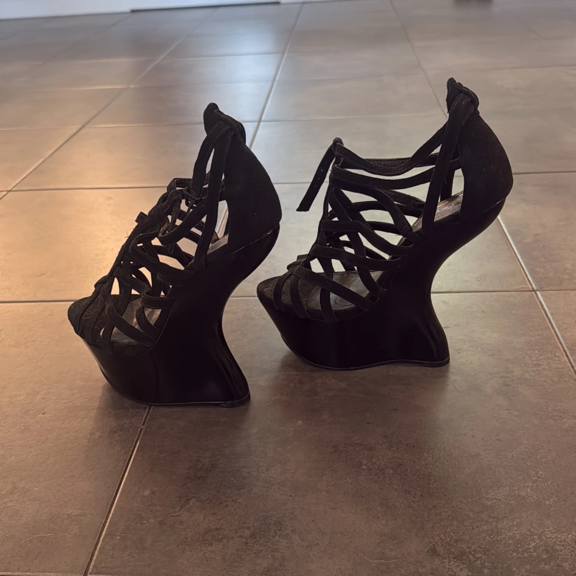 Svarta wedges från Carvela Kurt Geiger - 3