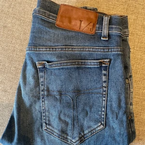 Tiger of sweden jeans  - Snygga blå jeans från tiger of sweden, dom är i model slim, W31, L34, inget slitage, priset kan ändras, skriv vid fundering. 