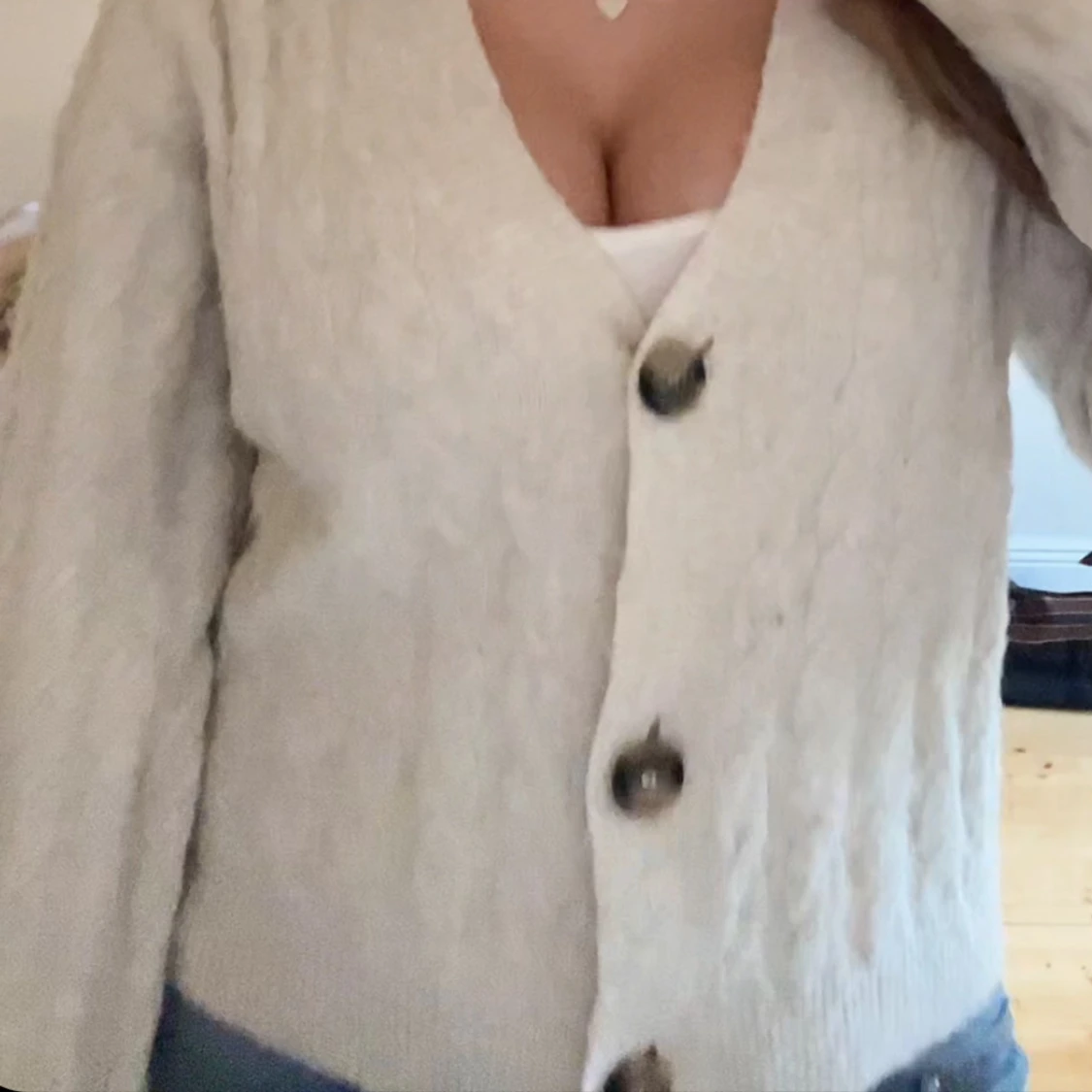 Beige kabelstickad kofta från H&M - 1