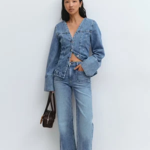 Front pocket flare jeans Gina  - Helt nya! Tog av lapparna men de är för stora för mig men endast testade! Storlek 36 