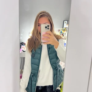MACKAGE väst - MACKAGE dunväst mörk grön jättefin för hösten❤️ storlek S❤️