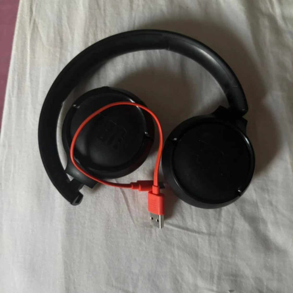 JBL trådlösa over-ear hörlurar - 1