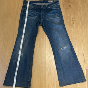 Blå bootcut jeans crocker 31/31 - Sköna bootcut / flared jeans W: 43cm L: 103cm Ben: 27cm
