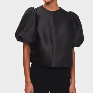 By malina blus - Svart blus från By Malina. Sparsamt använd, i mycket bra skick. Storlek S.