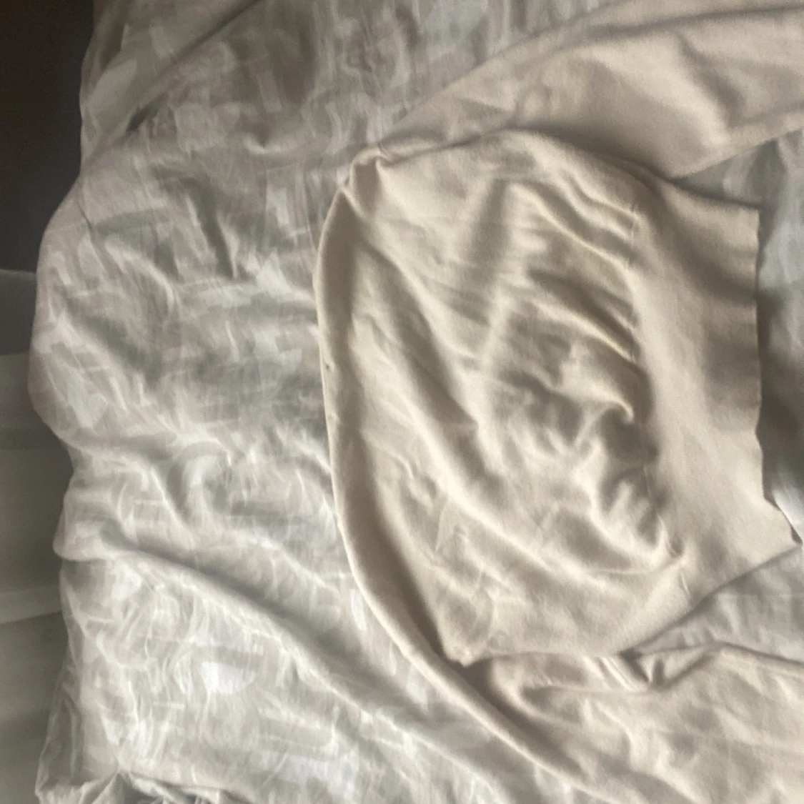 Beige stickad tröja från Bik Bok - 2