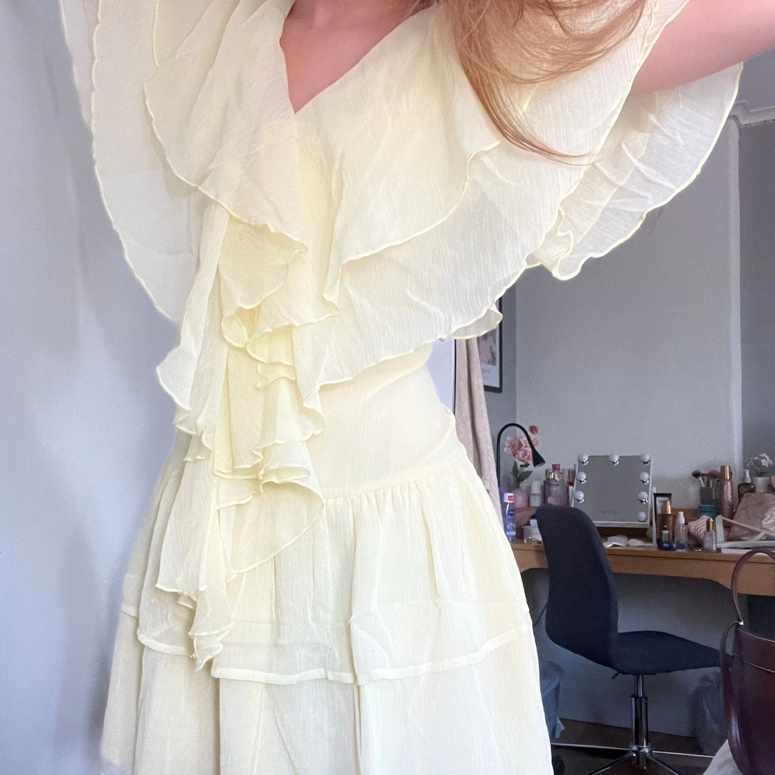 gul volang klänning - 1