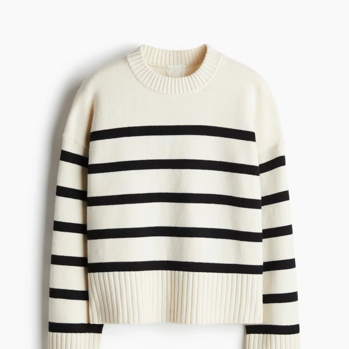 Randig stickad tröja