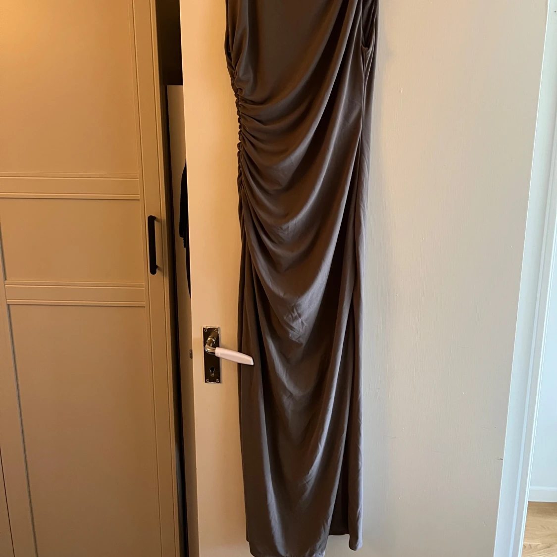 Brun långklänning från Zara i M - 1