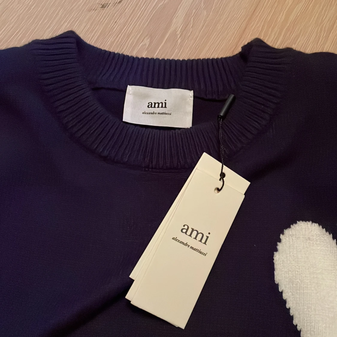 Mörkblå stickad tröja från Ami - 2