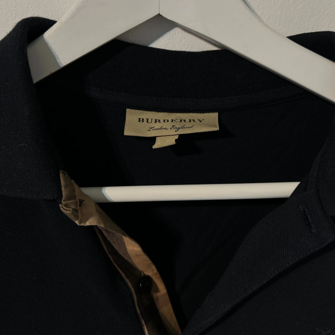 Svart/mörkblå Burberry piké - 1