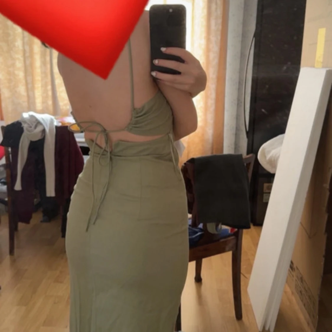 Olivgrön långklänning med snörning - 1