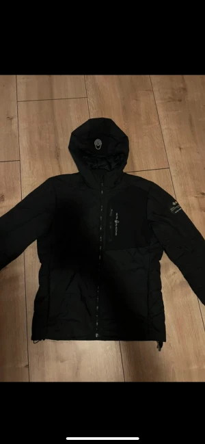  Sailracing jacka - Skön sailracing jacka, står emot regn och kyla. Vinterjacka