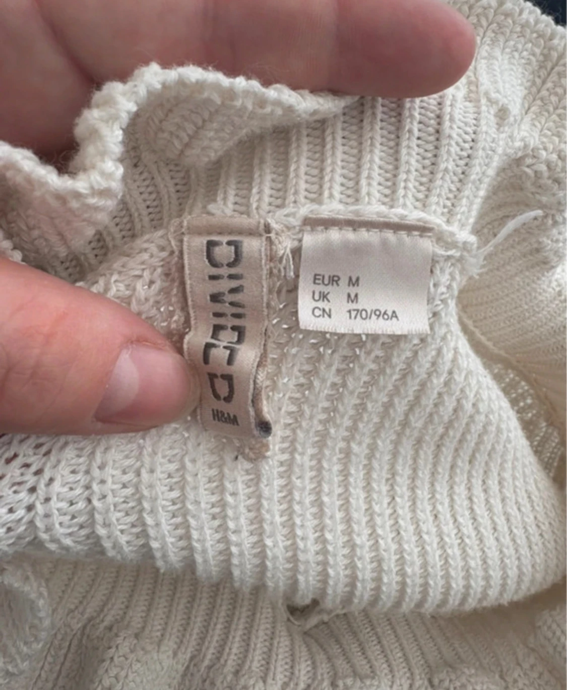 Vit stickad tröja med volangkrage - 4