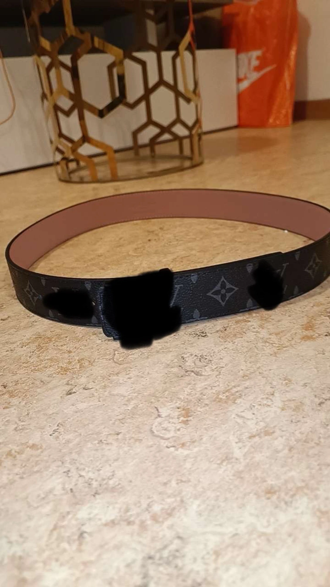 Svart bälte skriv för bilderna utan färg