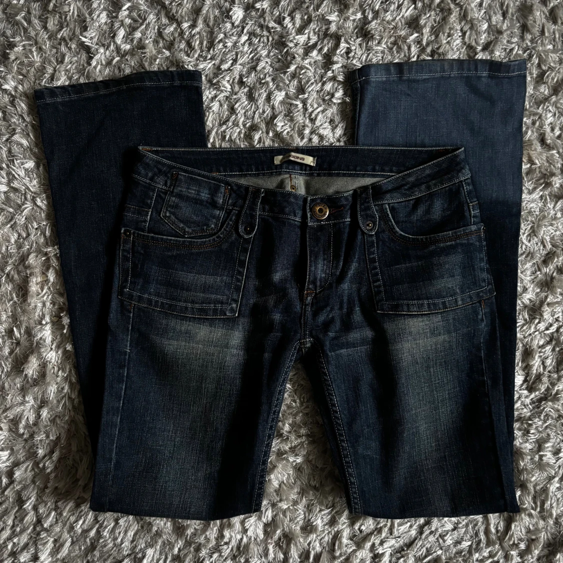 Lågmidjade bootcut jeans