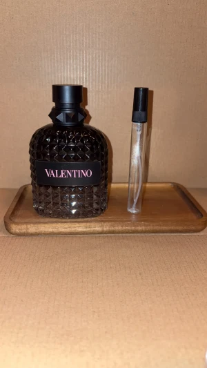 10ml Valentino Uomo Born In Roma EdT  - 10ml Valentino Uomo Born In Roma EdT för ett riktigt schysst pris, 10% rabbat på bundles 