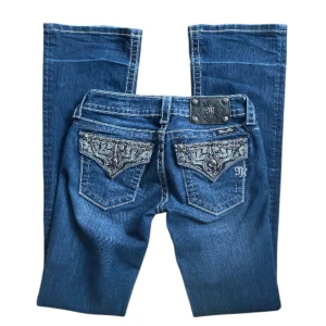 Miss me jeans - Bootcut miss me jeans, lågmidjade💙 storlek 25