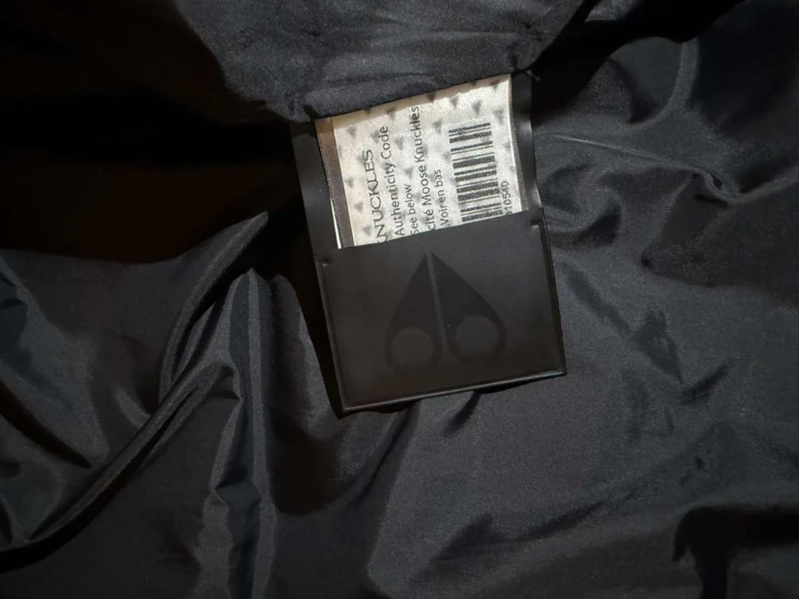 Svart dunjacka Moose Knuckles päls - 3