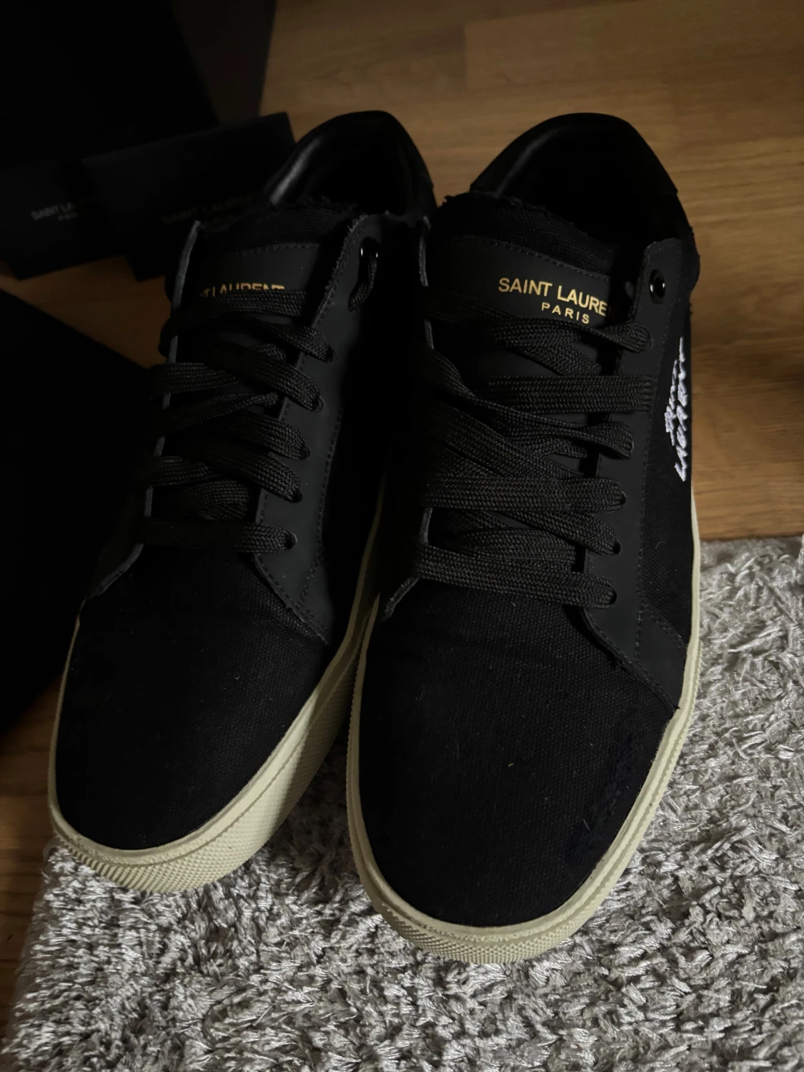 Svarta Saint Laurent skor.  - 1