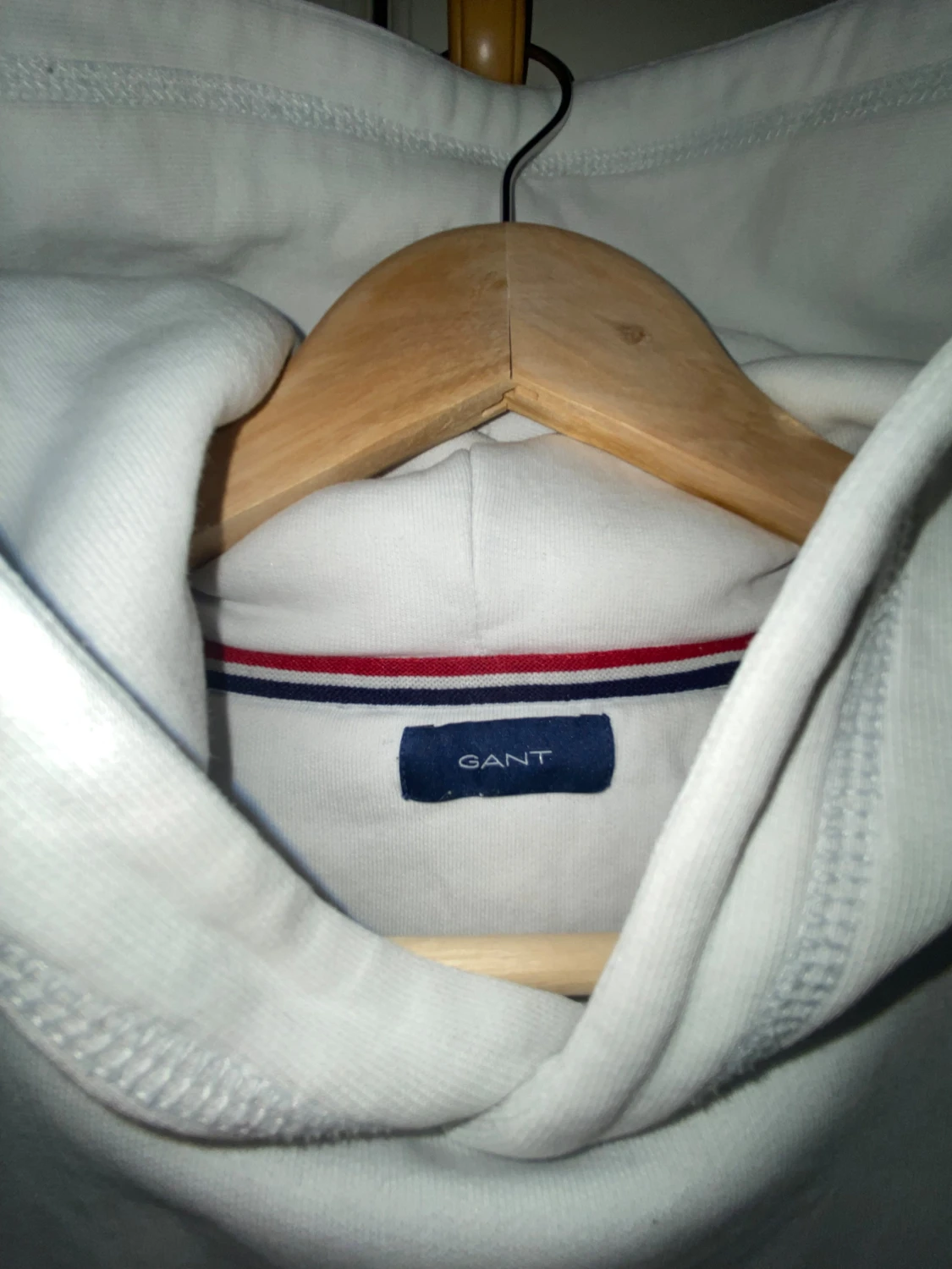 Vit hoodie från GANT med logga - 2