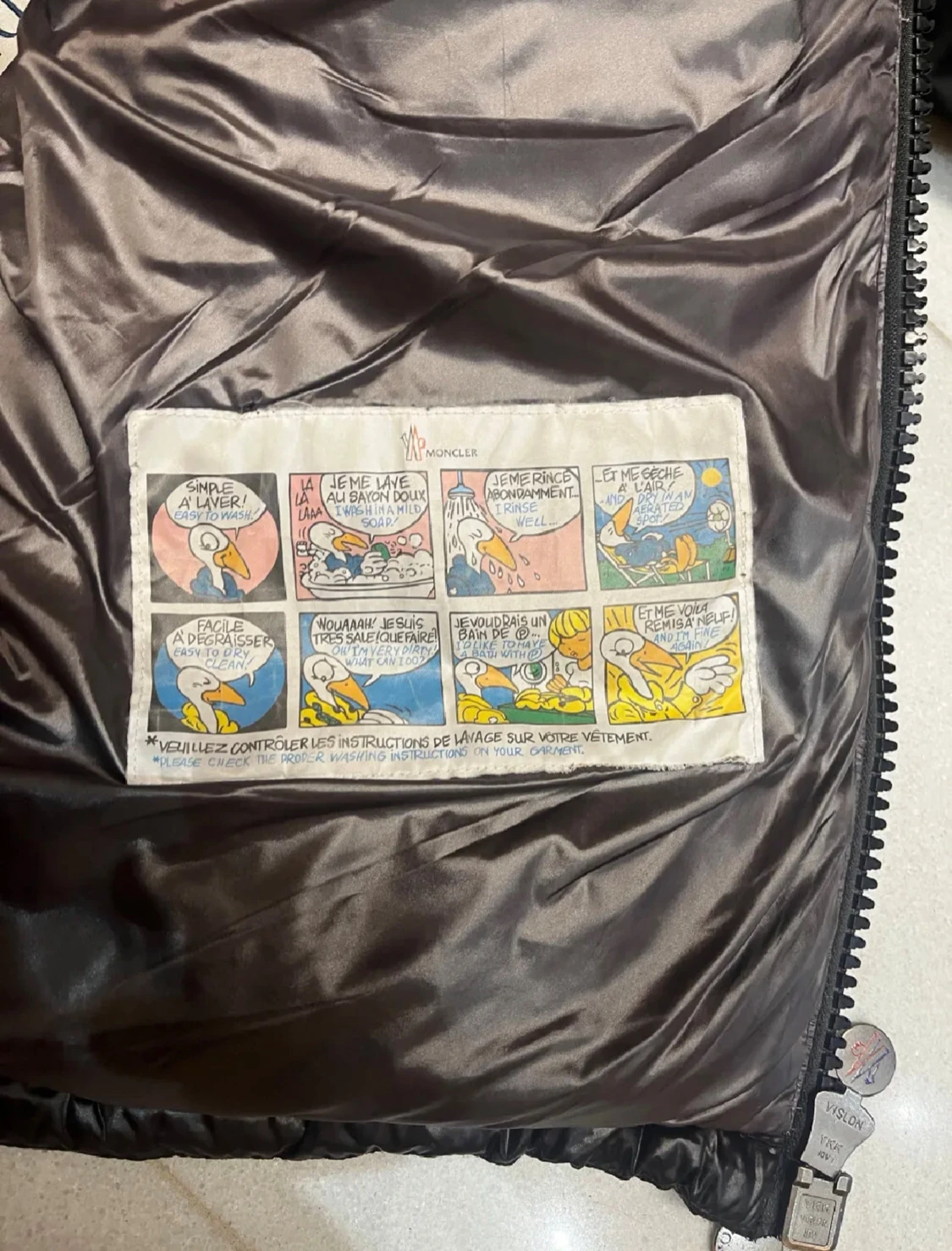 Svart Moncler dunjacka med huva - 4