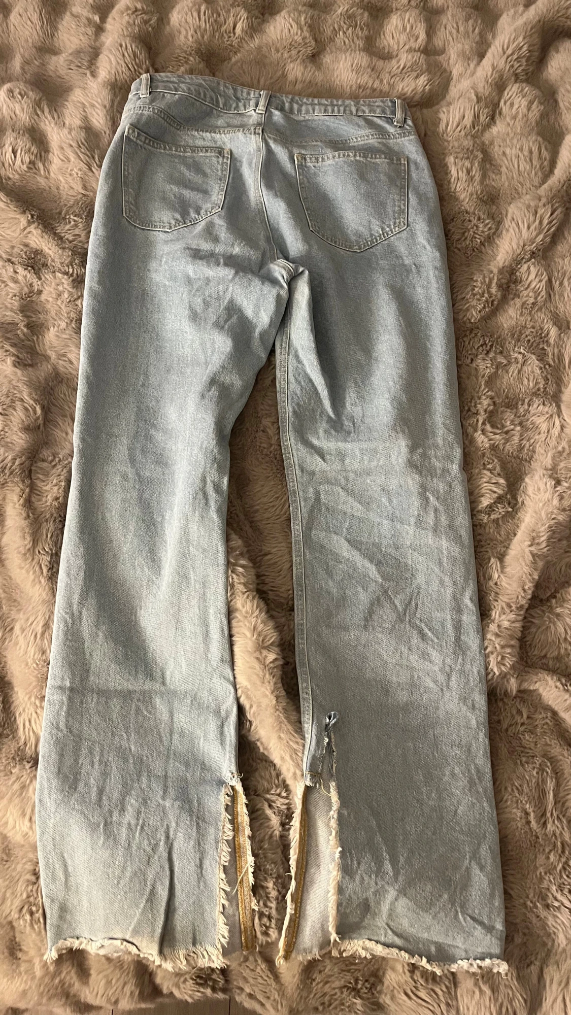 Ljusblå jeans från Hanna Schönberg x NA-KD - 1