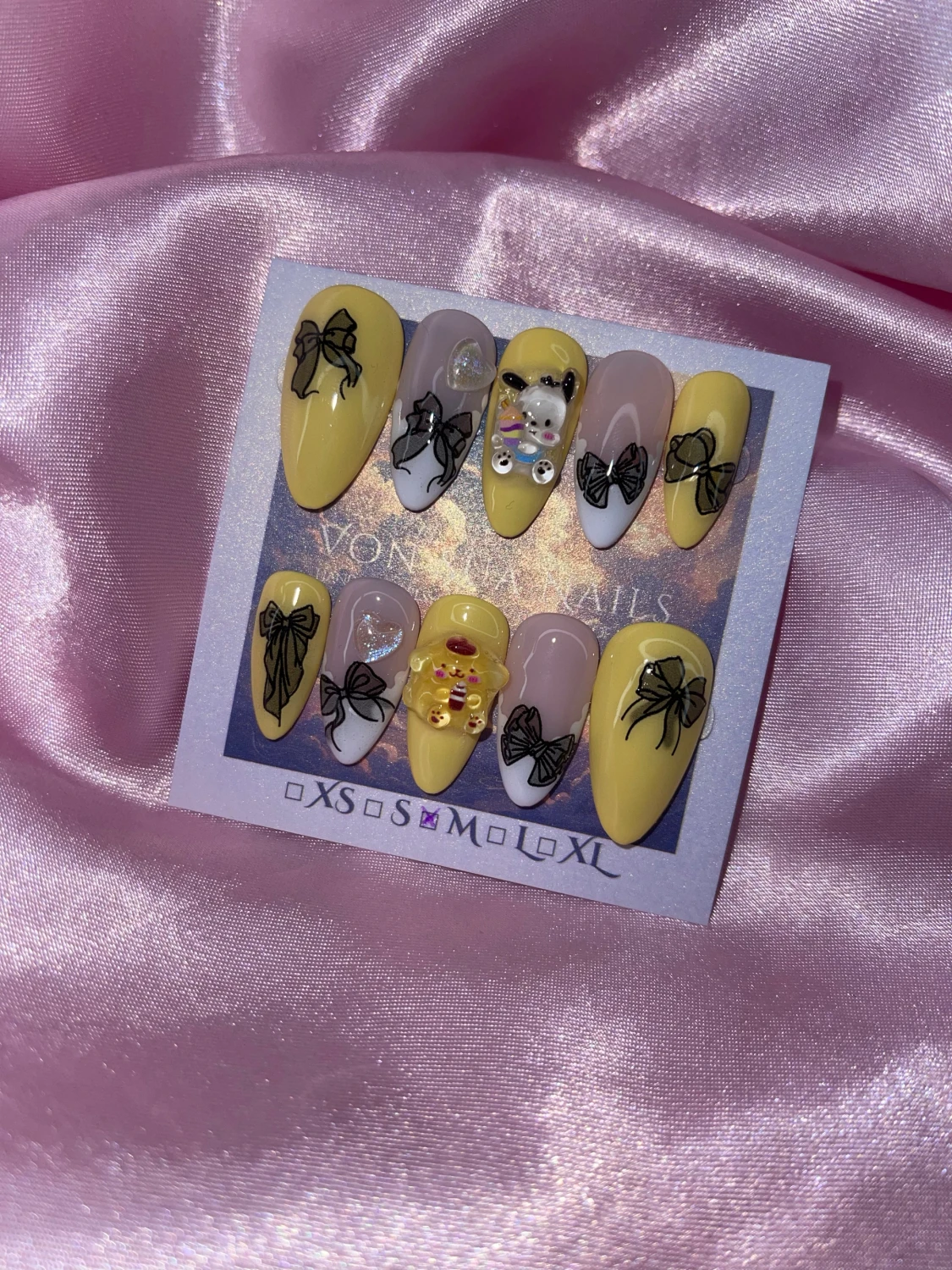 Honeyboo (M);Medium Almond - 2