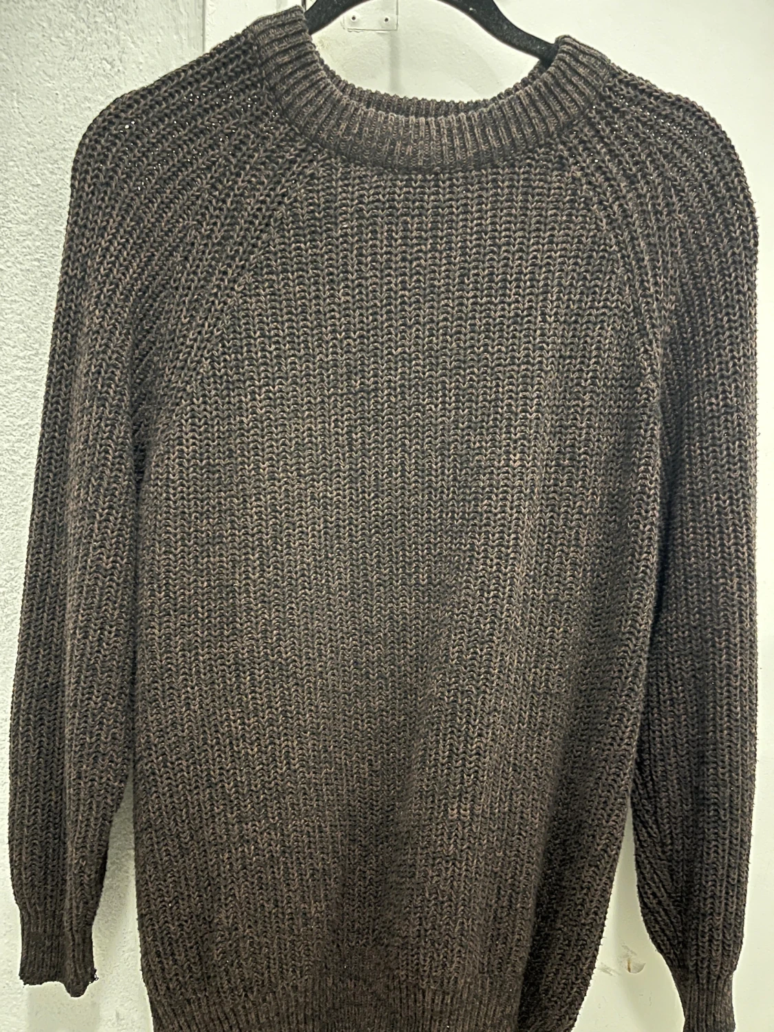 Brun stickad tröja från 157