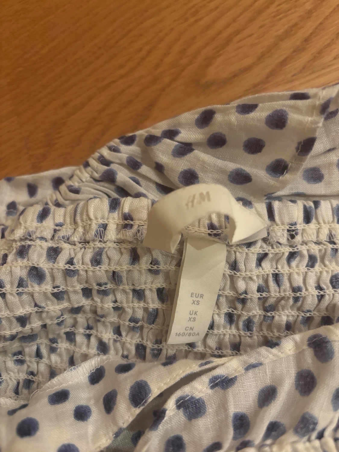 linne med lite volang på ärmarna  - 2