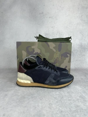 Valentino Rockrunner sneakers - – Condition: 8/10  – What is included:  Only the sneakers  – Retail price: 8515 SEK