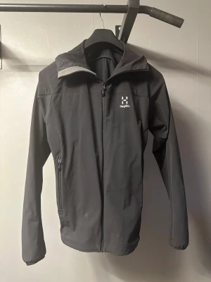 Svart vindjacka från Haglöfs  - Svart vindjacka från Haglöfs 