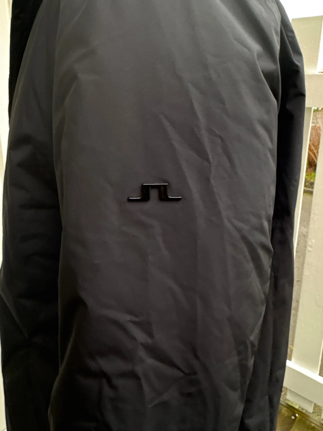 Svart rock från J.Lindeberg - 2