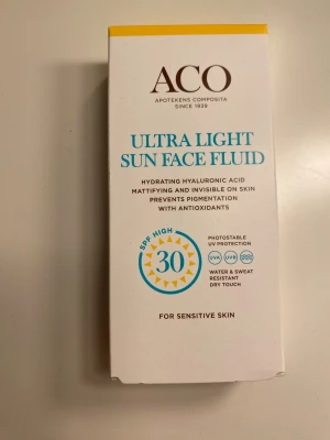 Aco sunscreen - Aco ultra light sun face fluid spf 30. solkräm. solskydd. helt ny.