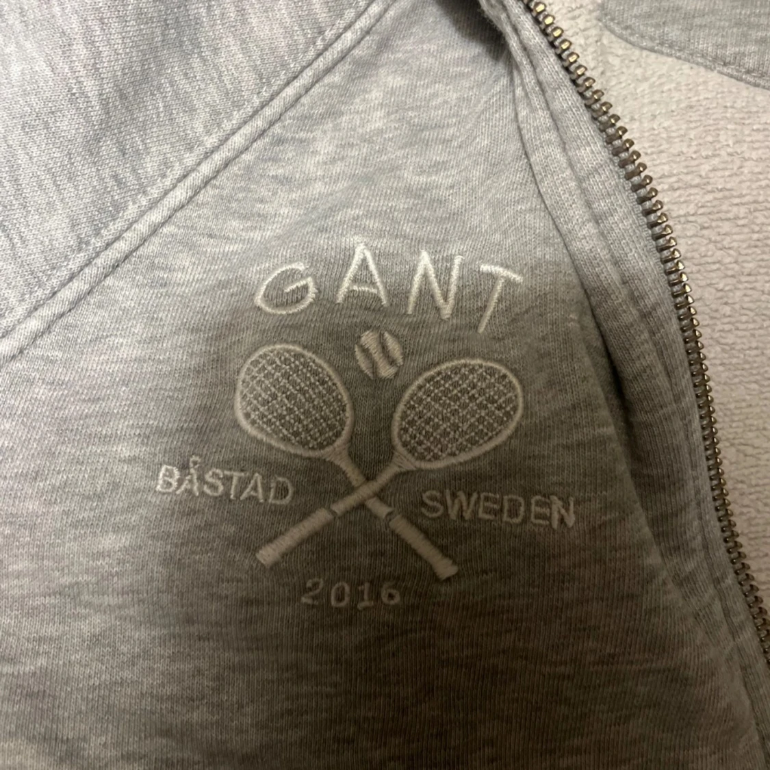 Grå hoodiejacka från Gant, M - 1