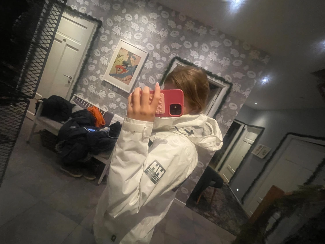 Vit vindjacka från Helly Hansen - 2