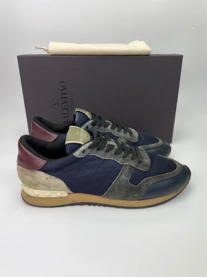 Valentino skor  - BLACK FRIDAY REA!! Valentino skor. Hör av dig vid frågor