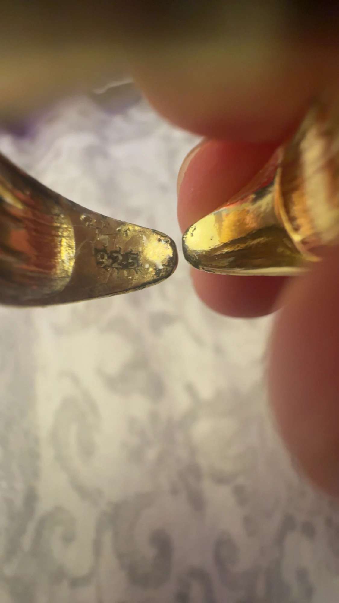 Guldfärgad ring i  925 - 2