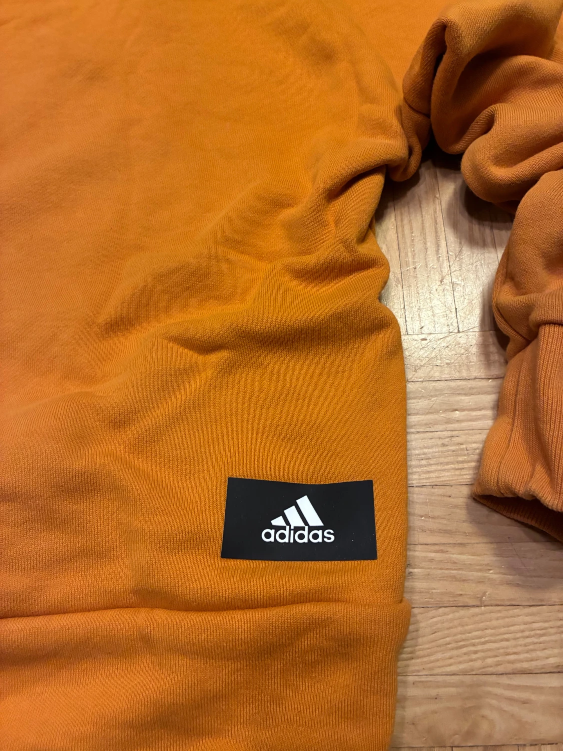 Orange hoodie från Adidas med logga - 4
