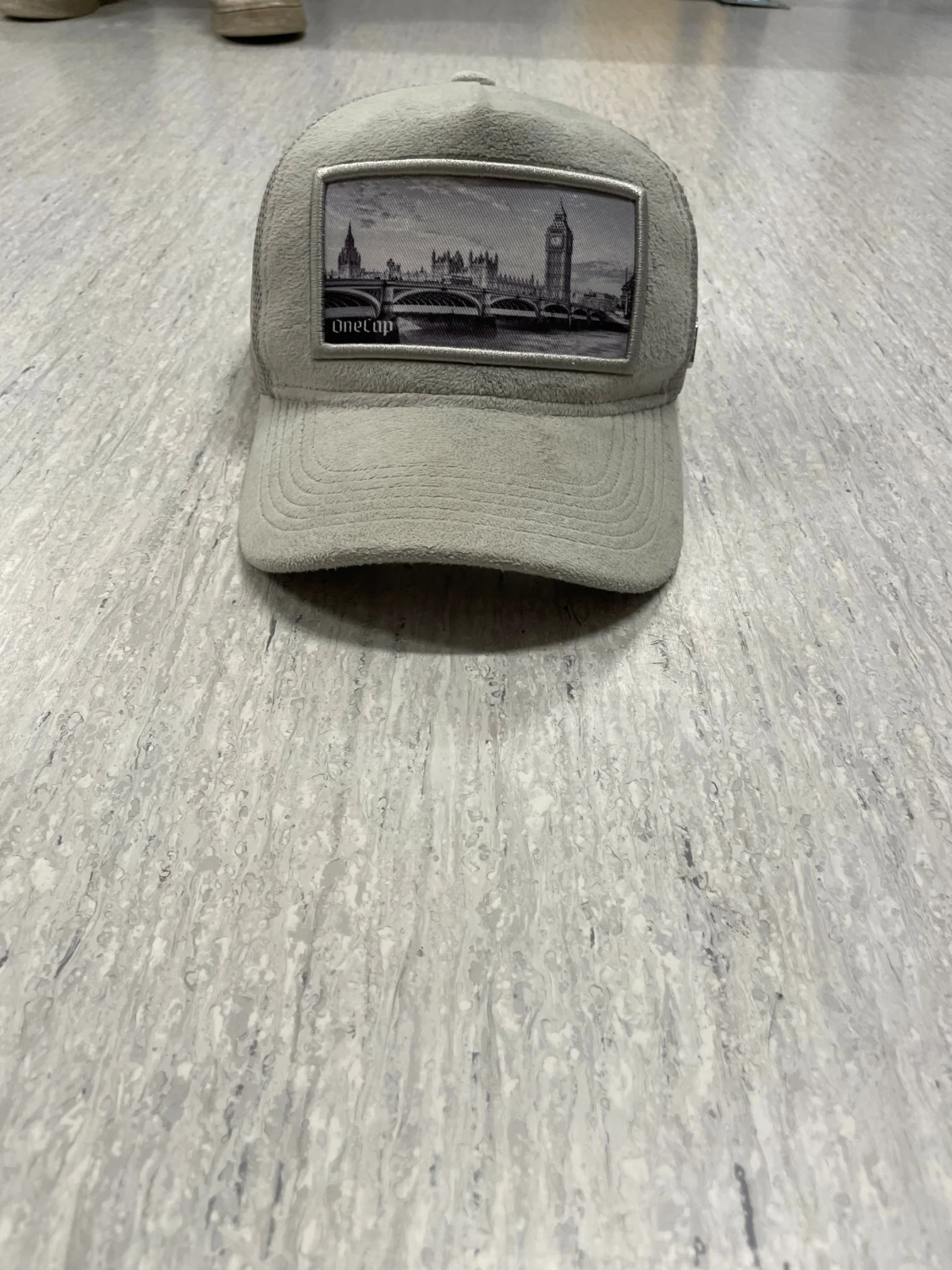 Grå meshkeps från Onecup