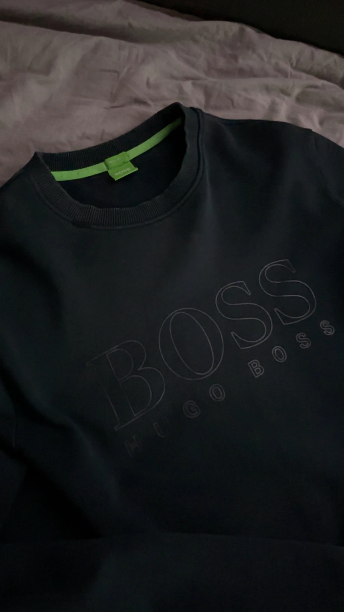 Svart sweatshirt från Hugo Boss L