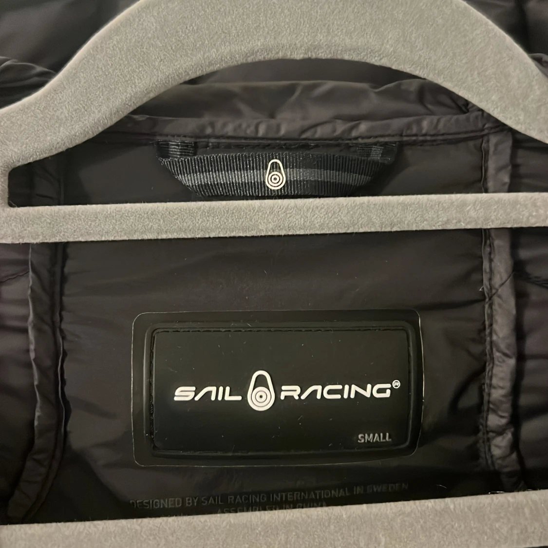 Sail Racing fleece, original pris 3500 kronor. Inga synliga skador Pris 2000 och kan diskuteras - 91