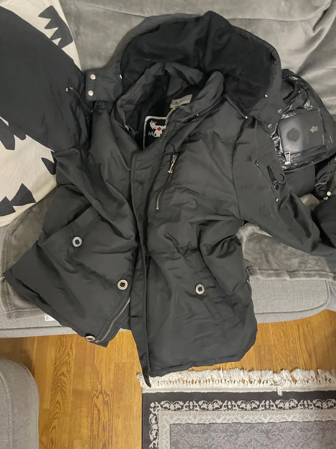 Svart dunjacka Moose Knuckles - 1