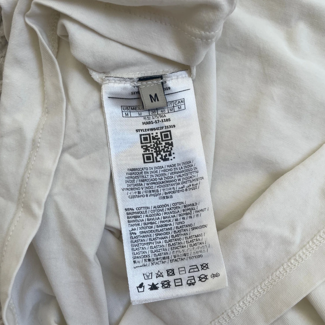 T-shirt från Guess - 3