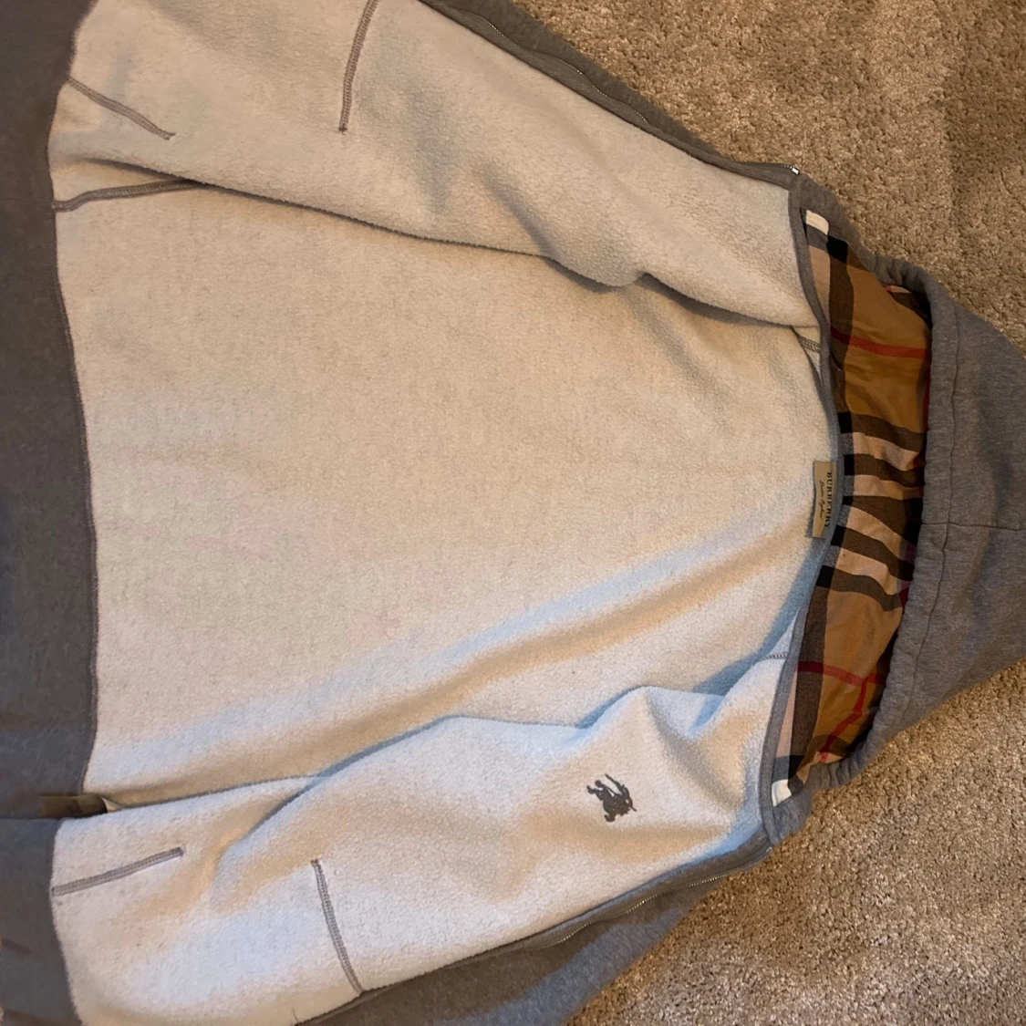 Grå hoodie från Burberry  - 3