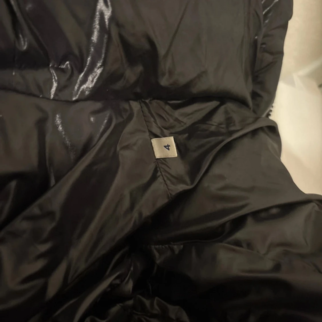 Svart pufferjacka från Moncler - 3