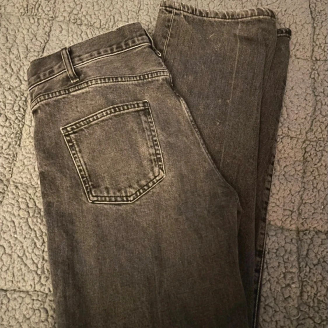 Grå jeans från Zara, straight fit - 1